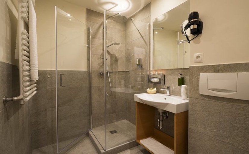 Bathroom 4, Bergland, Innsbruck Land