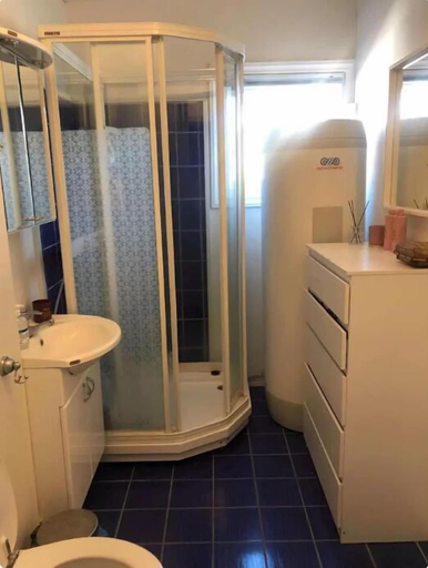 Bathroom 3, StayPlus Central Five Bedroom Home, Kristiansand