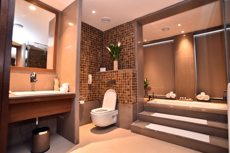 Bathroom 3, The Lalit Mangar, Faridabad