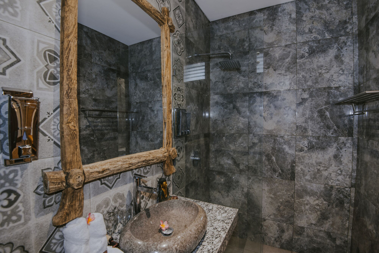 Bathroom 3, L.Good Lembongan Island Villas, Klungkung