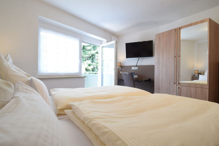 Bedroom 2, Aparthotel Donaustern, Donau-Ries