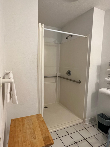 Bathroom 3, Red Bud Country Inn, Randolph