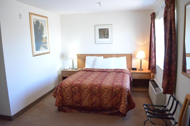 Bedroom 3, Knights Inn Quincy, Grant