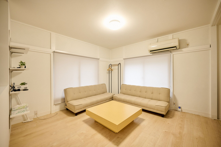 Bedroom 3, Minami-Shinagawa House by Tranova, Shinagawa