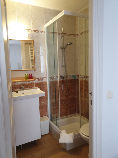Bathroom 5, L'Abri Sous Roche - Chambres d'hôtes, Pyrénées-Orientales