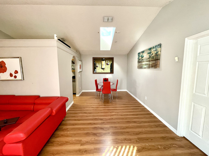 Others 4, Blissful Guest House, Orange