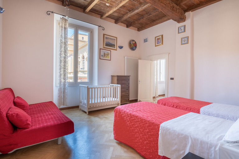 Others 3, Appartamento Via Petroni, Bologna