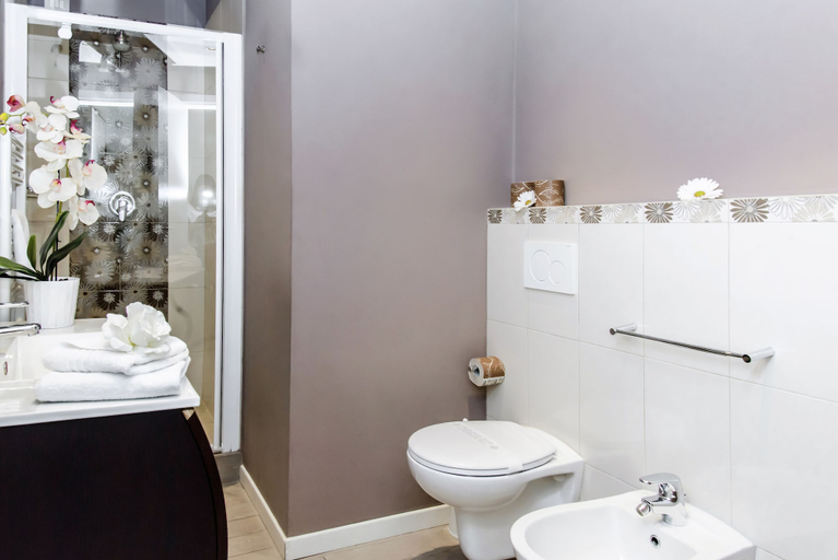 Bathroom 5, Firenze Residence, Florence