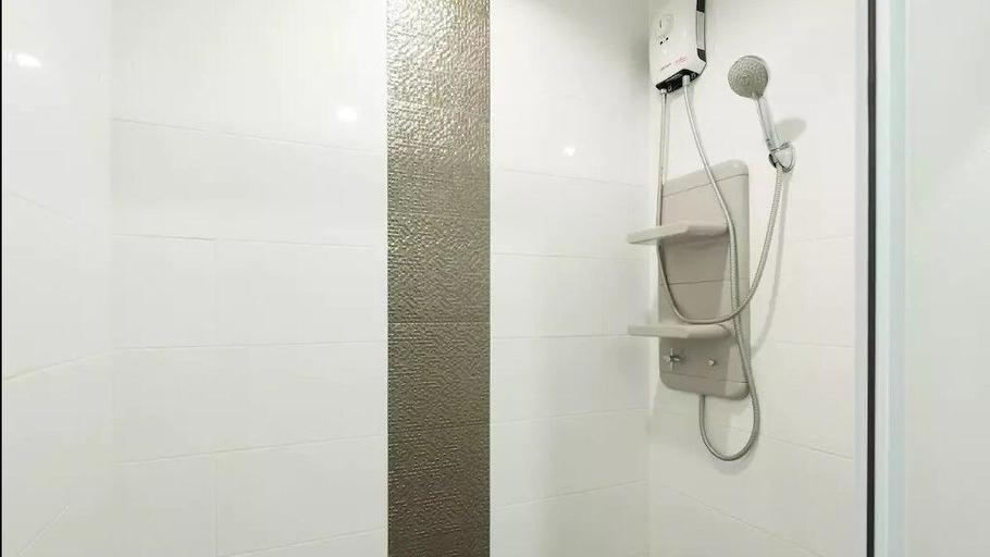 Bathroom 4, Highrise Cityview Aspire Condo Gym Pool, Khlong Toey