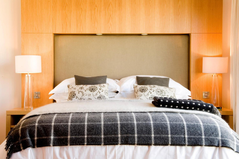 Bedroom 2, Waterford Castle Lodges