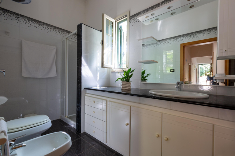 Bathroom 4, 2497 Villa Cielo e Terra by Barbarhouse, Lecce