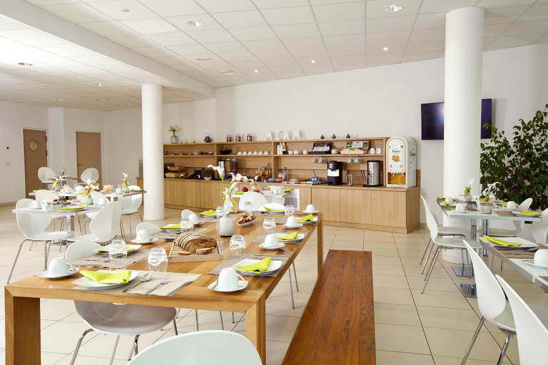 Food & Drinks 4, Residhome Neuilly Bords de Marne, Seine-Saint-Denis