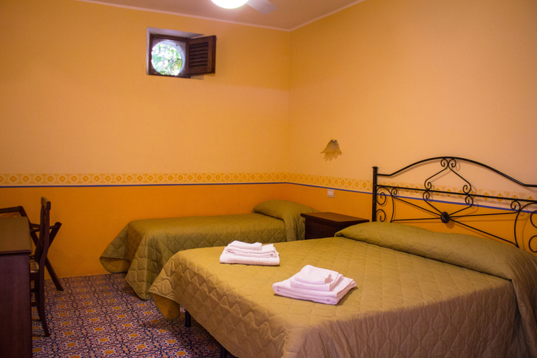 Bedroom 4, Hotel Arcangelo - Salina, Messina