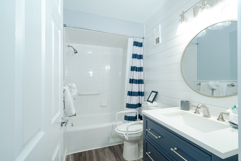 Bathroom 4, Steps to the Sand, Bay