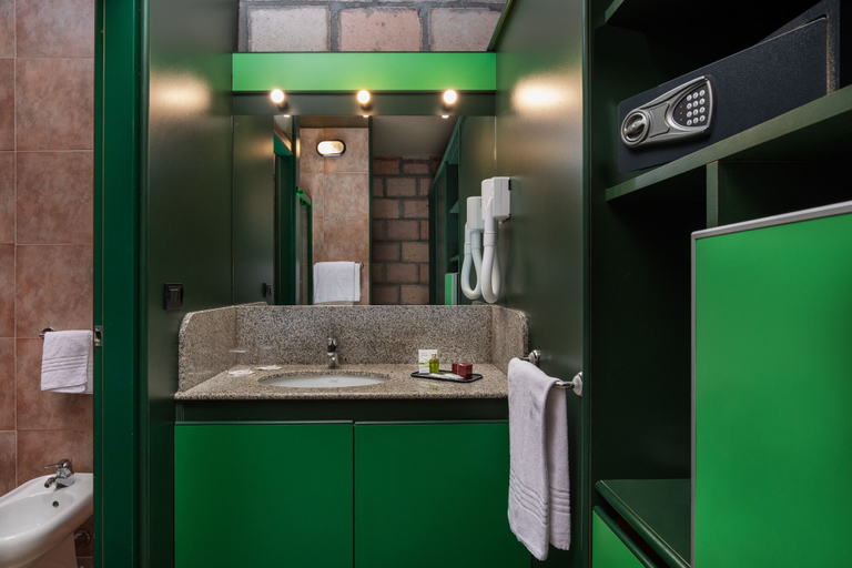 Bathroom 4, Eco Village Baia delle Ginestre, Cagliari