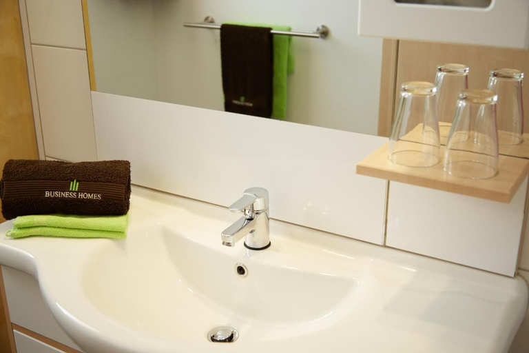 Bathroom 5, Business Homes - Das Apartment Hotel, Ostalbkreis