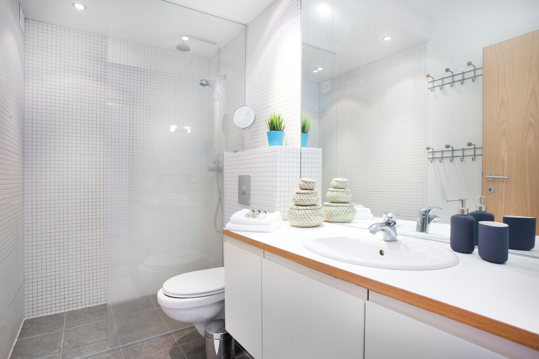 Bathroom 4, Iðunn Apartments by Heimaleiga, Reykjavík