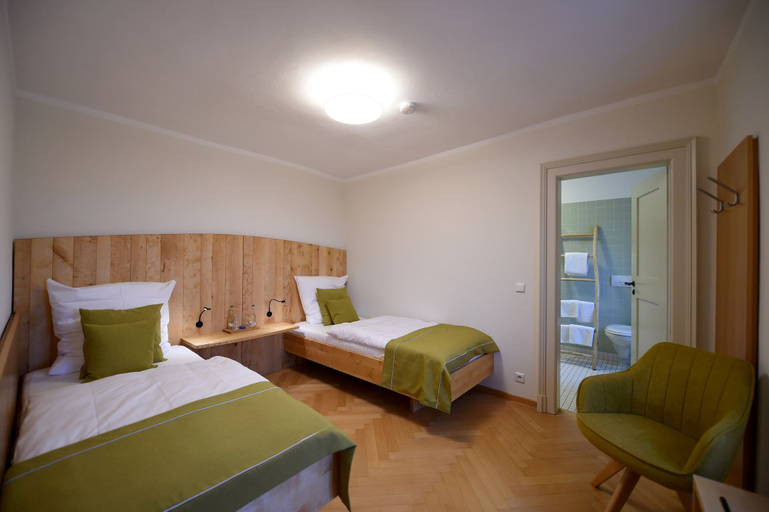 Bedroom 4, Tagungskloster Frauenberg, Fulda