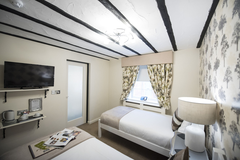 Bedroom 3, The Pied Bull, Cheshire West and Chester