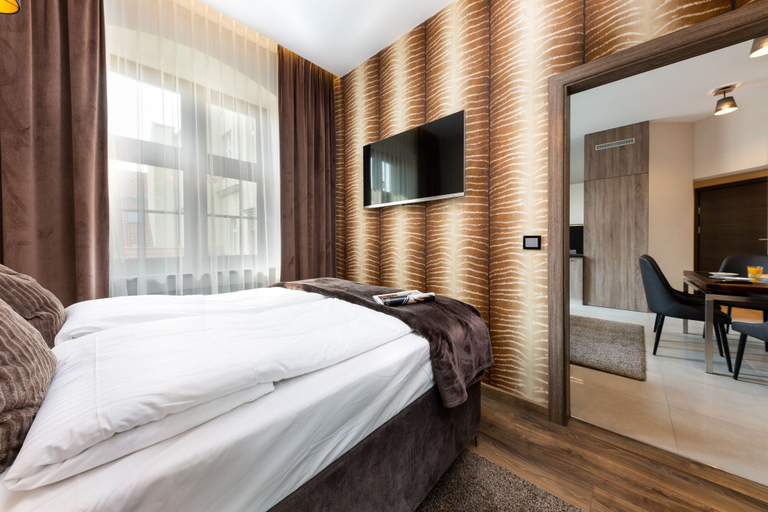 Bedroom 3, Aparthotel New Lux, Środa Śląska