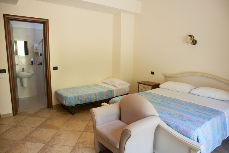 Bedroom 3, Agriturismo La Sfruscià, Salerno
