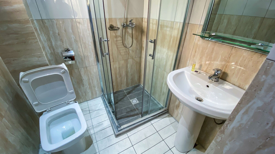 Bathroom 4, RESIDENCE BELMANN BONAPRISO, Wouri