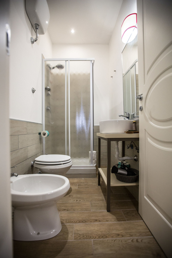 Bathroom 5, Chic & Town Luxury Rooms Piazza di Spagna, Rome