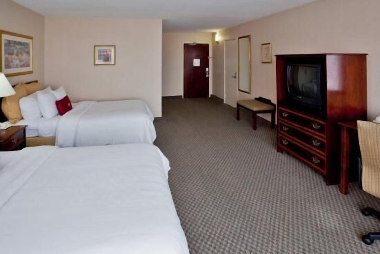 Bedroom 5, Akaza Hotel Richmond, Henrico