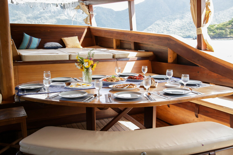 Food & Drinks 3, Tanaka Liveaboard Raja Ampat, West Manggarai