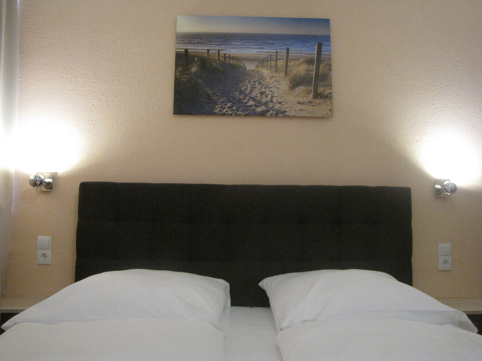 Bedroom 4, Milano Hotel, Hamburg