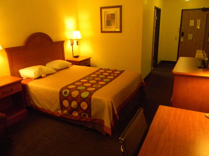 Bedroom 18