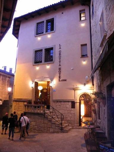 Exterior & Views 2, Hotel La Grotta