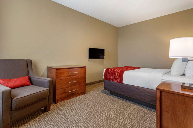 Bedroom 3, Comfort Inn & Suites Near Mt. Rushmore, Pennington