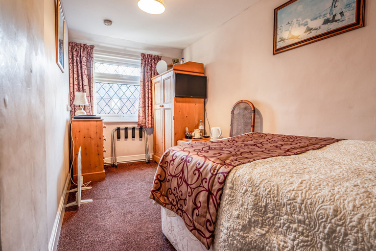 Bedroom 3, The Olde Forge Hotel, East Sussex