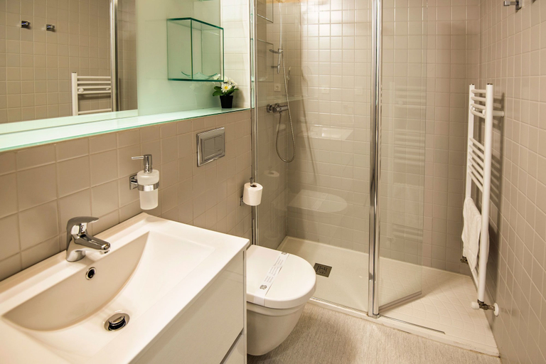 Bathroom 5, Finca Valdobar, Valladolid