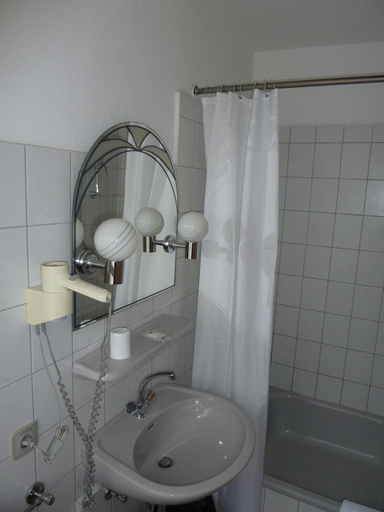 Bathroom 5, Hotel Luise, Essen