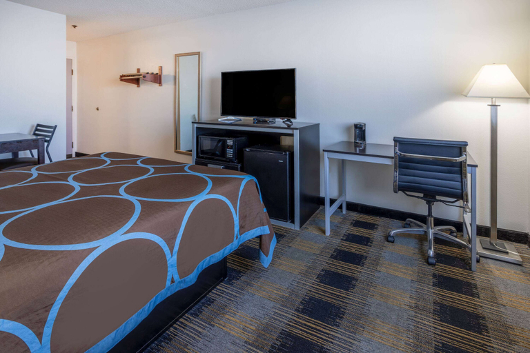 Bedroom 4, Super 8 by Wyndham Villa Rica, Carroll