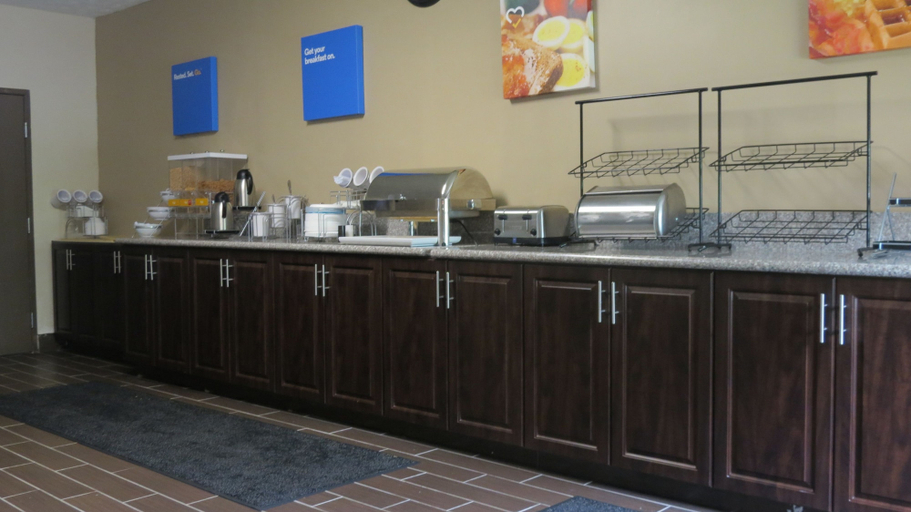 Food & Drinks 5, Comfort Inn & Suites Fairborn near Wright Patterson AFB, Greene