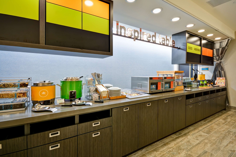 Food & Drinks 5, Home2 Suites by Hilton Charles Town, Jefferson