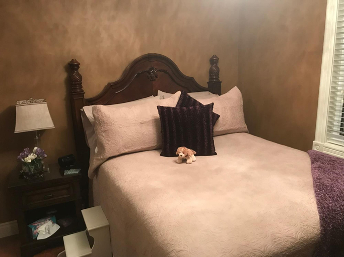 Bedroom 3, Castle Landing, Division No. 1