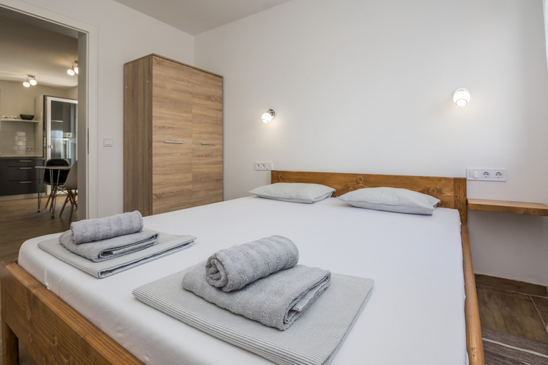 Bedroom 2, Apartments Pejakovic, Vir