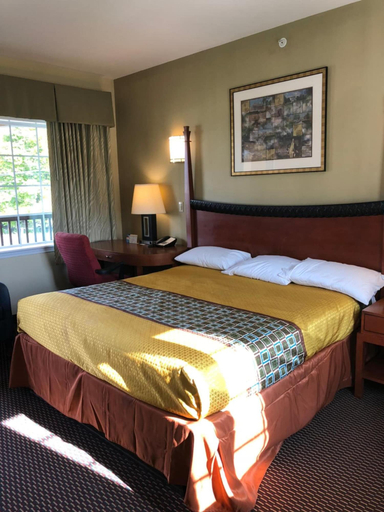 Bedroom 3, Budget Inn Williamsport, Lycoming