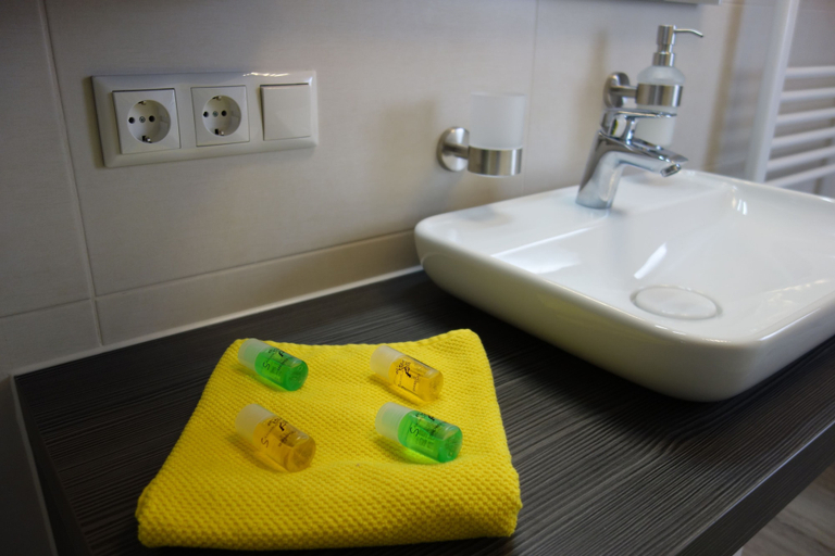 Bathroom 4, Race & Rest Apartments, Mayen-Koblenz