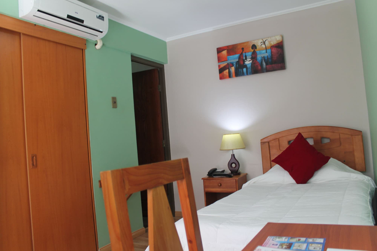 Bedroom 2, Hotel Samaña, Arica