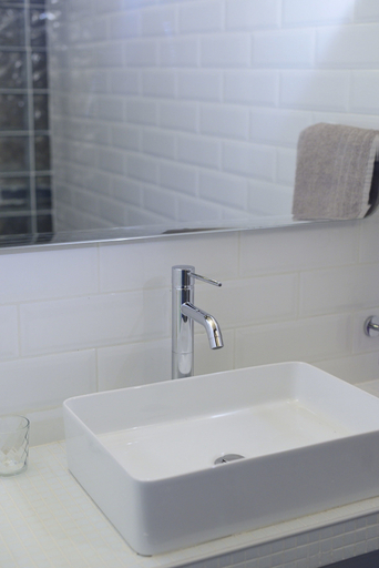 Bathroom 4, The Burrow Guest House