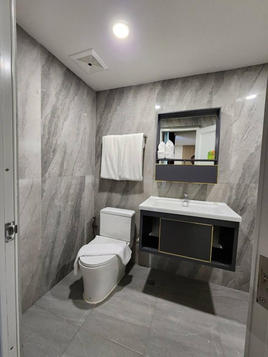 Bathroom 4, iCheck inn Darisa Patong, Phuket Island