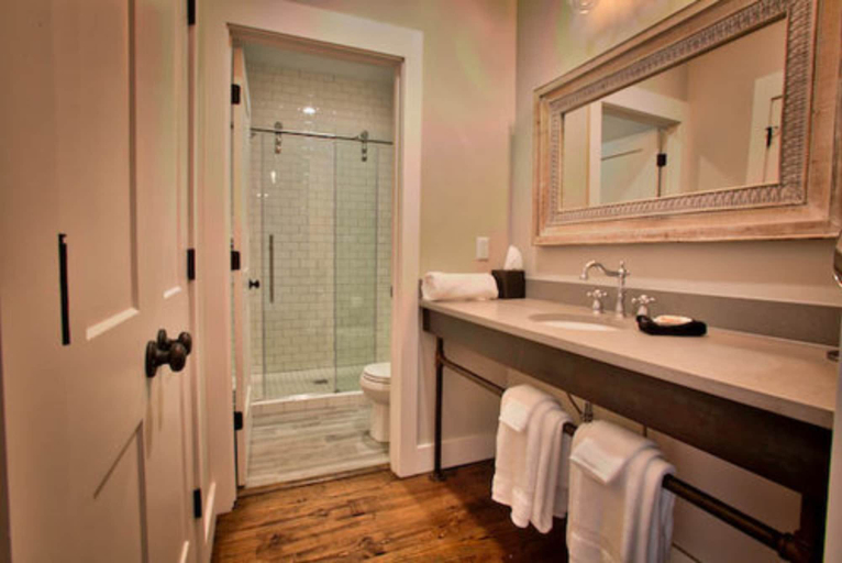 Bathroom 4, The Roost Ocean Springs, Jackson