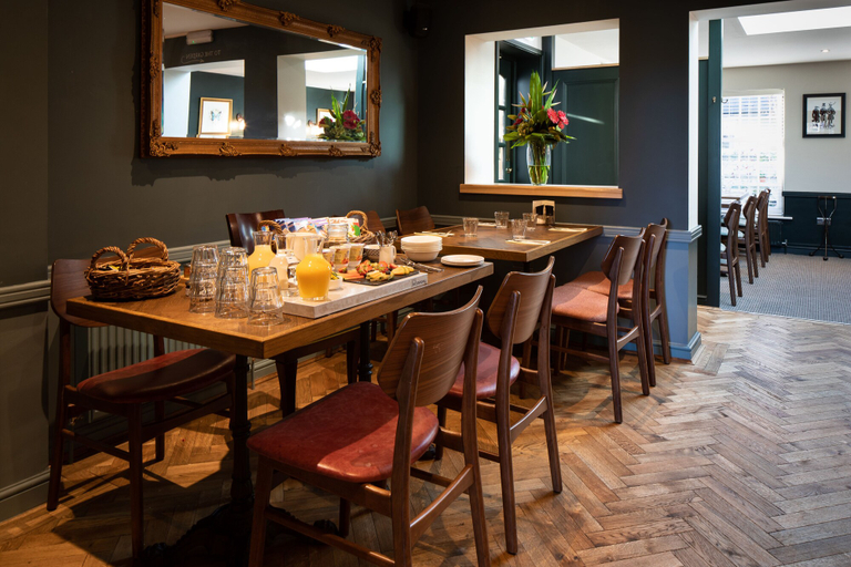 Food & Drinks 4, The Inn West End, Surrey