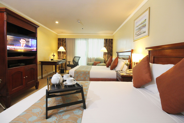 Bedroom 4, Oxford Suites Makati, Makati City