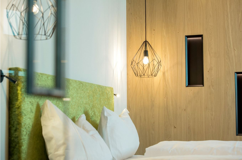 Bedroom 3, Hotel Goldene Traube, Bolzano
